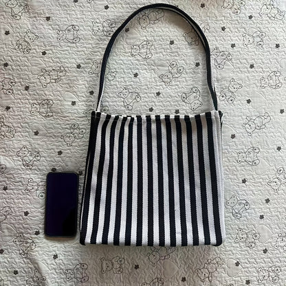 Spacious & Versatile Chic Canvas Tote - Durable & Easy to Clean - Ideal For Work, School Or Day Out