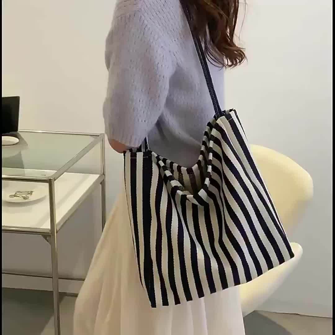 Spacious & Versatile Chic Canvas Tote - Durable & Easy to Clean - Ideal For Work, School Or Day Out
