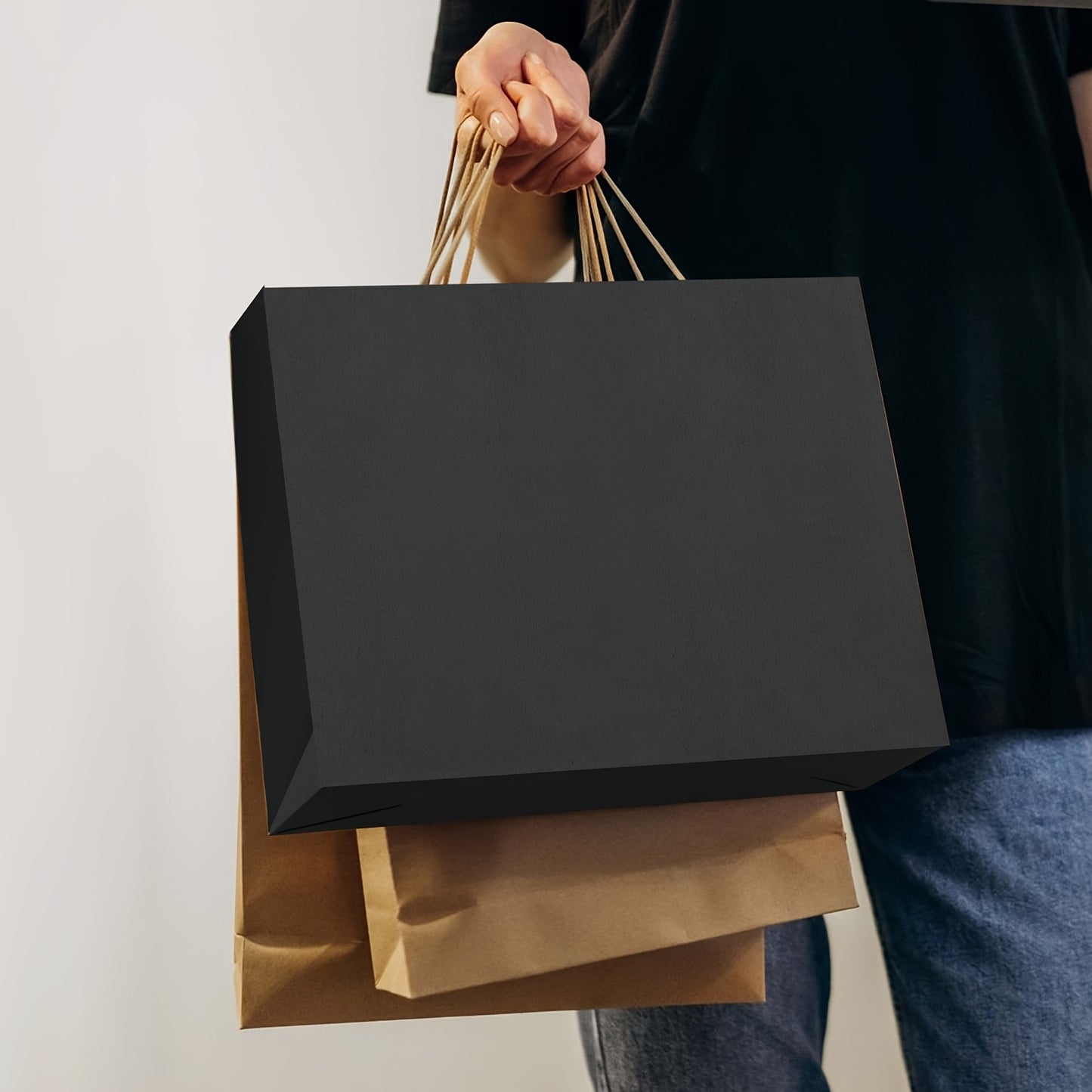 50\u002F100 Bulk Large Shopping Bags Made Of Kraft Paper, 16x6x12 Inches with Handles, Black Gift Bag, Retail Grocery Tote Bag, Boutique Store, Christmas Decoration Bag, Wedding, Teacher Gratitude Gift Bag